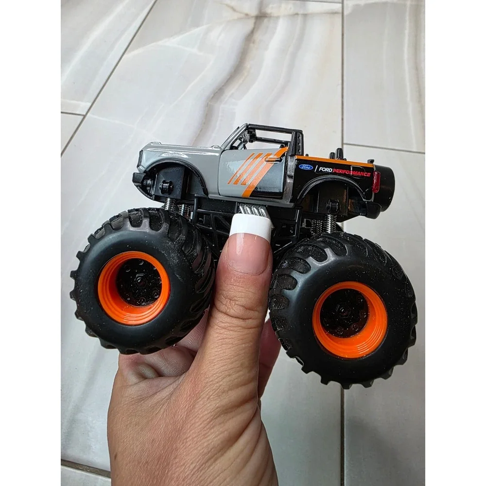 Ford‎ Bronco Monster Truck Grey Orange Walgreens CNDG-0522 Ford Performance C2